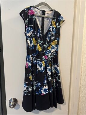 ModCloth Eight Sixty Black Floral V-Neck Fit and Flare Mini Dress XS